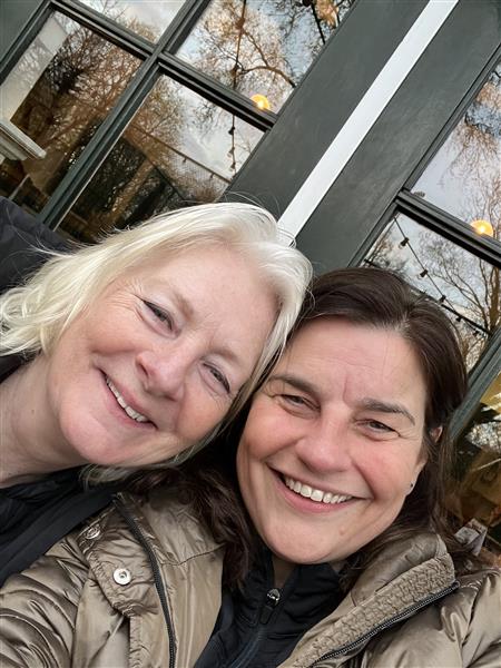 Nancy & Roos