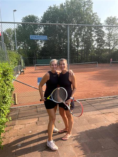 Linda & Renate